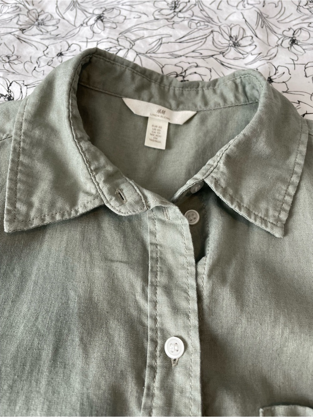 H&M Casual Long-Sleeve Button-Down Shirt — Light Sage - Picture 10 of 10